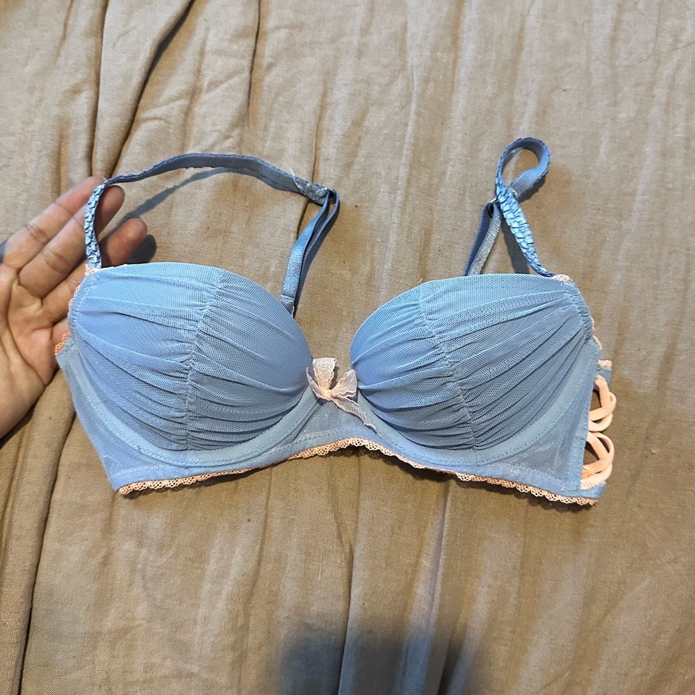 VS Bra